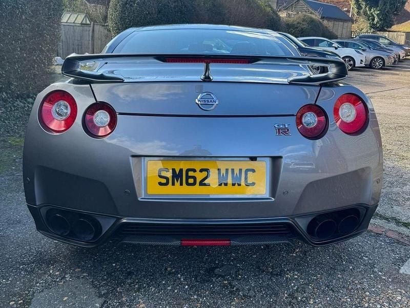 Used Nissan GT-R Premium Edition 550 HP (404 kW) 2013 Grey Coupe