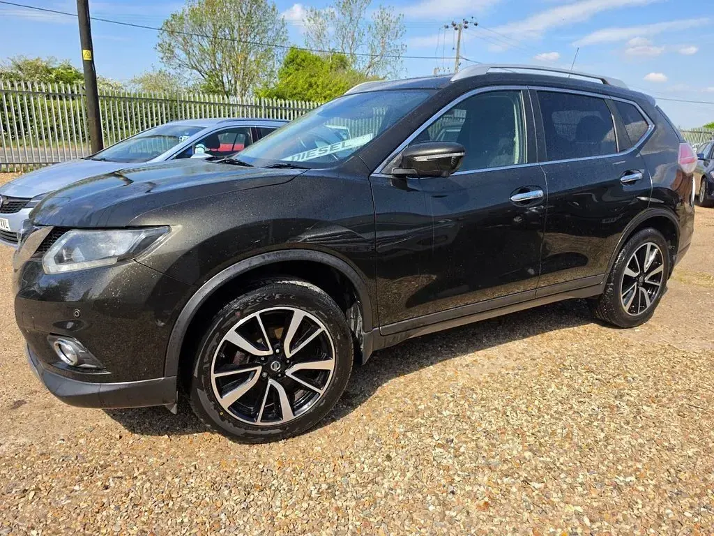 Used Nissan X-Trail N-TEC 130 HP (95 kW) 2015 Green SUV