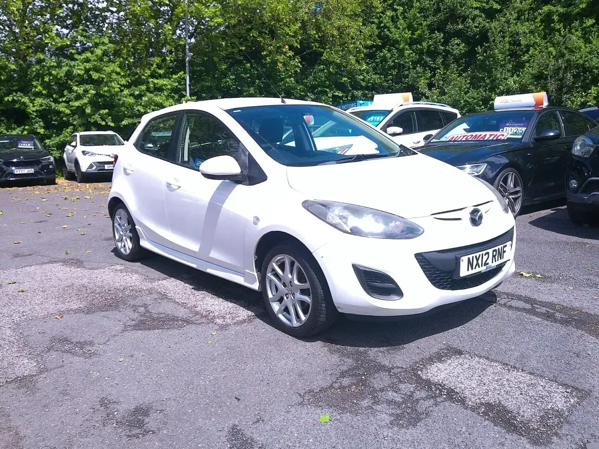 Used Mazda 2 2012 White Hatchback
