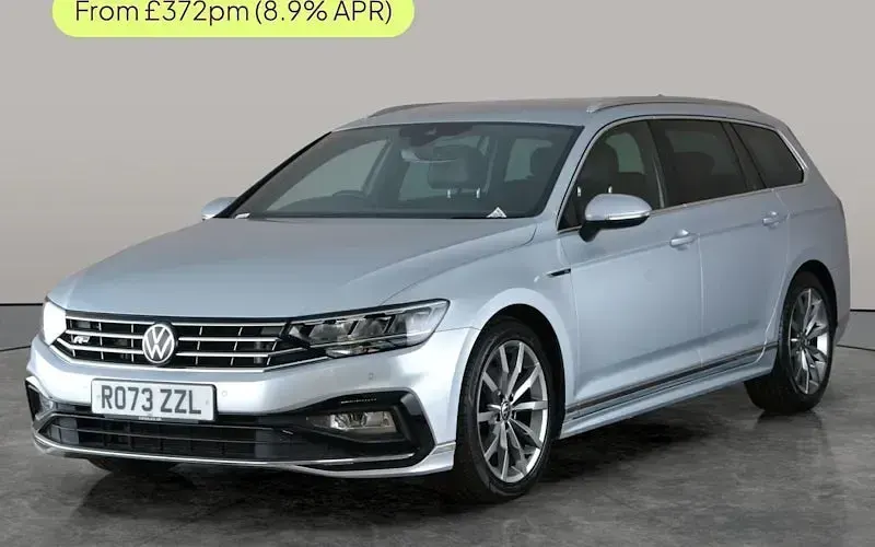 Used VW Passat R-line 150 HP (110 kW) 2023 Estate