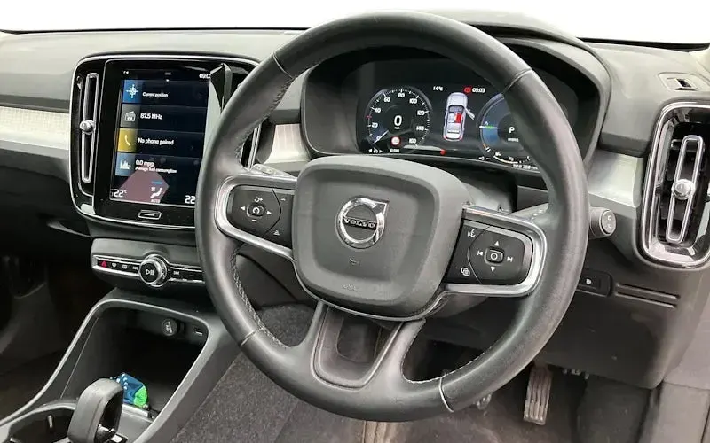 Usado Volvo XC40 Inscription 211 CV (155 kW) 2021 Blanco SUV