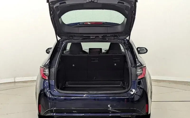 Used Toyota Corolla 122 HP (89 kW) 2022 Blue Estate