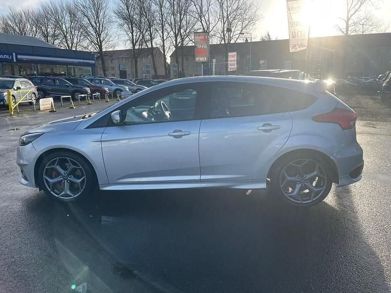 Used Ford Focus ST 250 HP (183 kW) 2015 Silver Hatchback