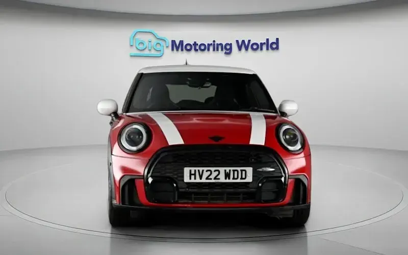 Used Mini Cooper Hatch 136 HP (100 kW) 2022 Red Hatchback