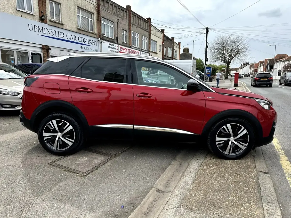 Second-hand Peugeot 3008 GT-line 130 CP (95 kW) 2017 Roșu SUV