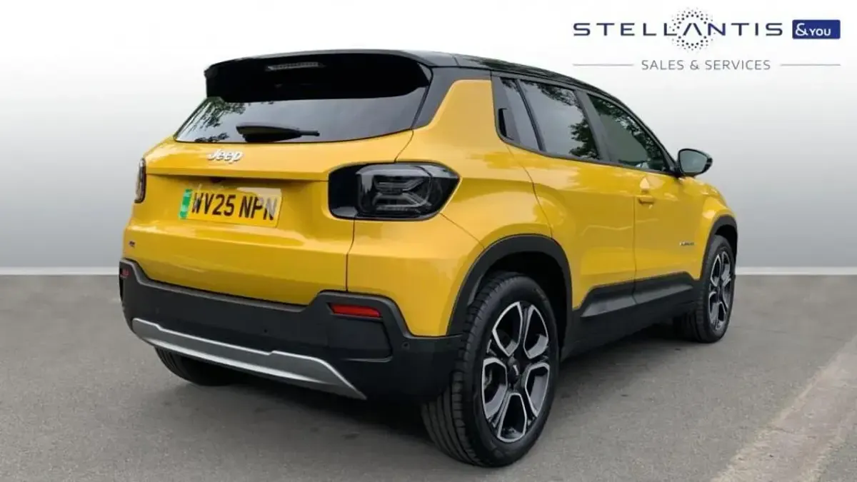 Begagnad Jeep Avenger EV Summit 113 kW (154 HK) 2025 SUV