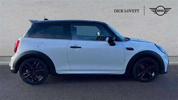 Used Mini Cooper Hatch 134 HP (98 kW) 2024 White Hatchback