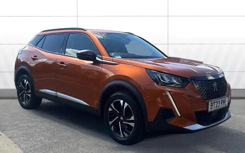 Used Peugeot 2008 Allure+ 101 HP (74 kW) 2023 SUV