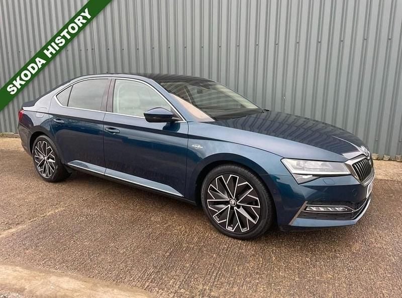 Used Skoda Superb LAURIN & KLEMENT 190 HP (139 kW) 2020 Blue Hatchback