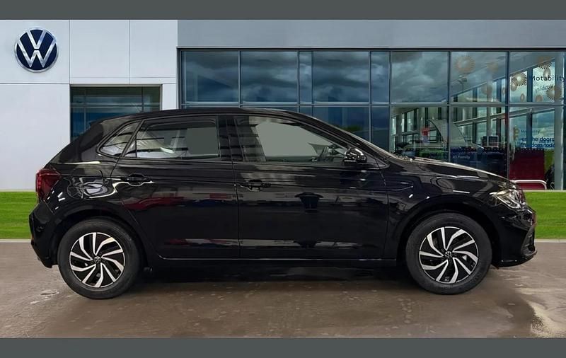 New VW Polo Life 80 HP (58 kW) 2025 Deep black pearl Hatchback
