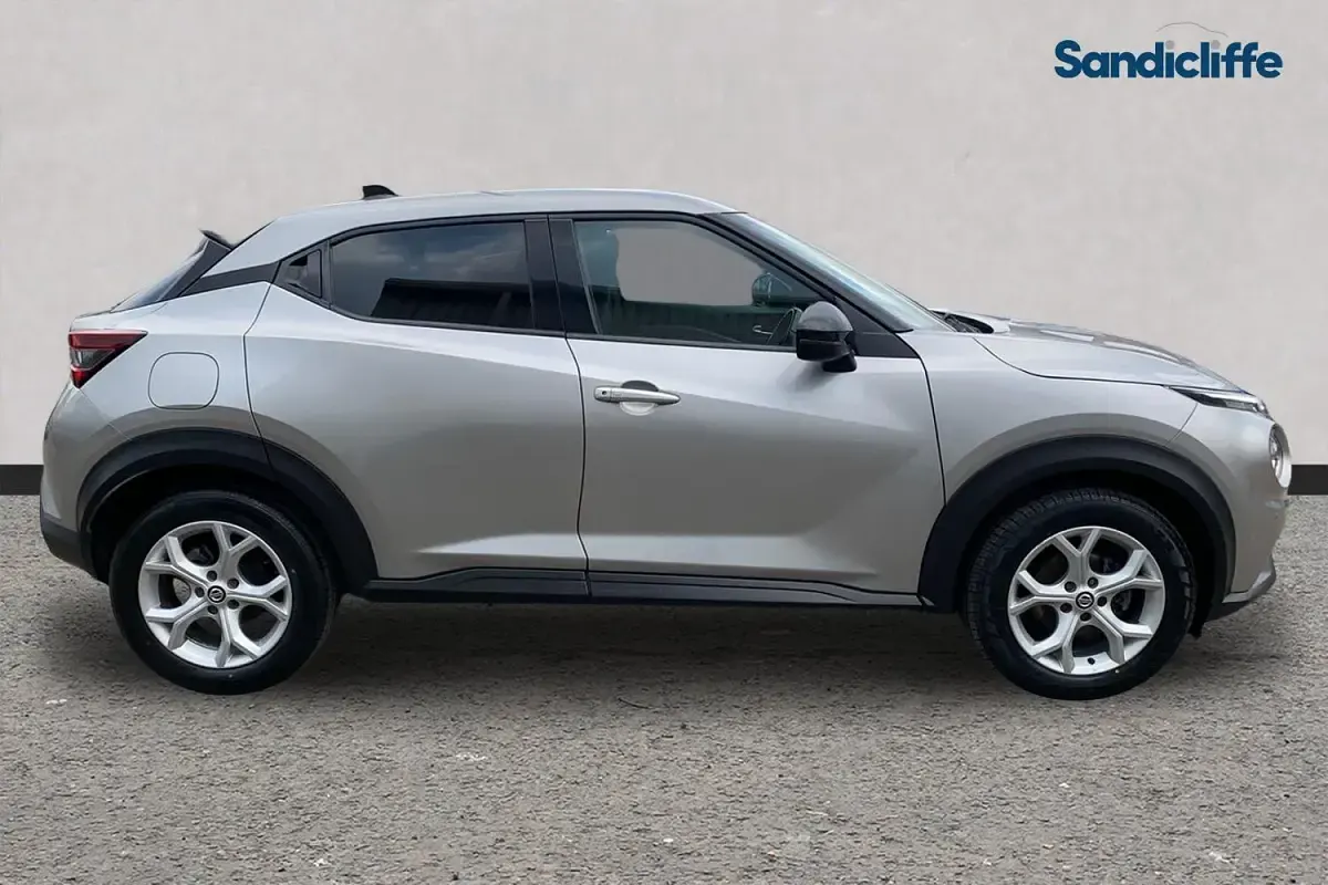 Used Nissan Juke N-Connecta 117 HP (86 kW) 2019 Silver SUV