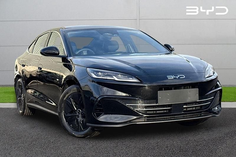 Black New 2025 BYD Seal Boost Sedan | £31,090 (Good price) - Image 1/4