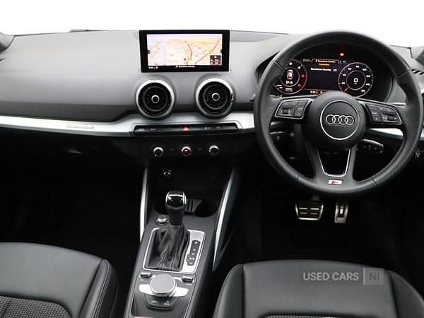 Begagnad Audi Q2 S-Line 2022 Vit SUV
