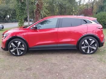 Used Renault Megane E-Tech Komfort 159 kW (217 HP) 2024 Red Hatchback