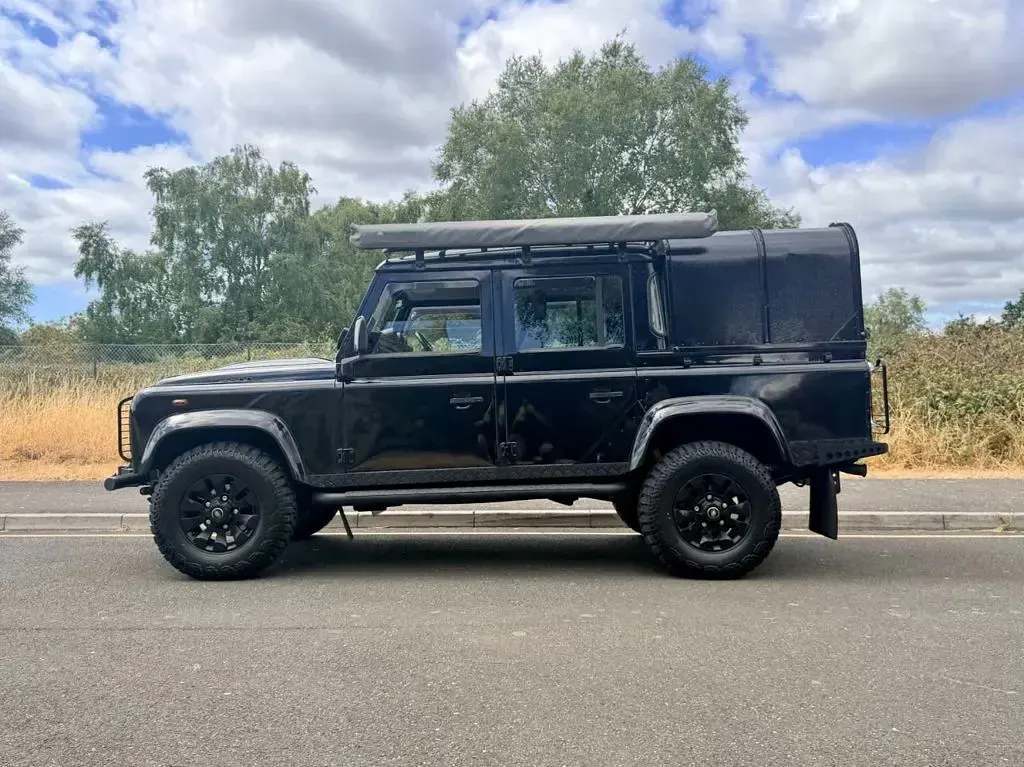 Used Land Rover Defender 122 HP (89 kW) 2009 Black Cabriolet