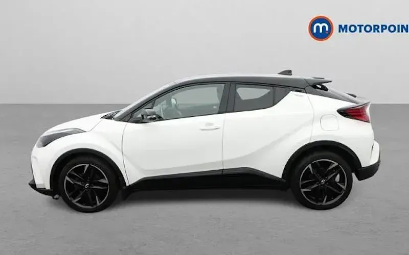 Used Toyota C-HR Sport 122 HP (89 kW) 2023 White/black SUV