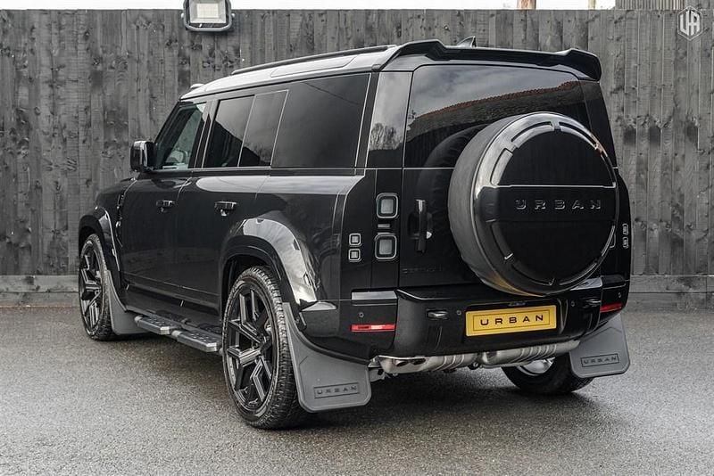 New Land Rover Defender HSE Dynamic 345 HP (253 kW) 2025 Santorini black SUV
