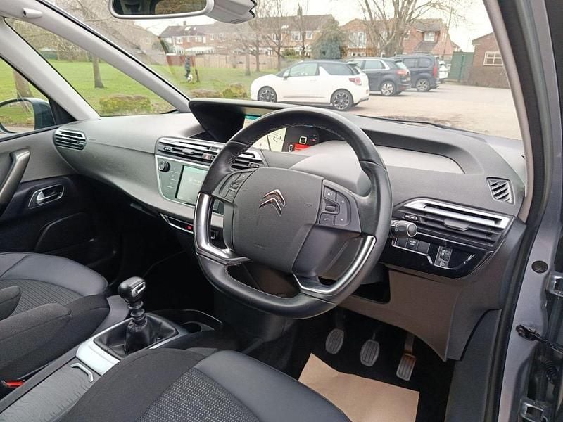 Used Citroën C4 SpaceTourer PureTech 128 HP (94 kW) 2021 Grey MPV