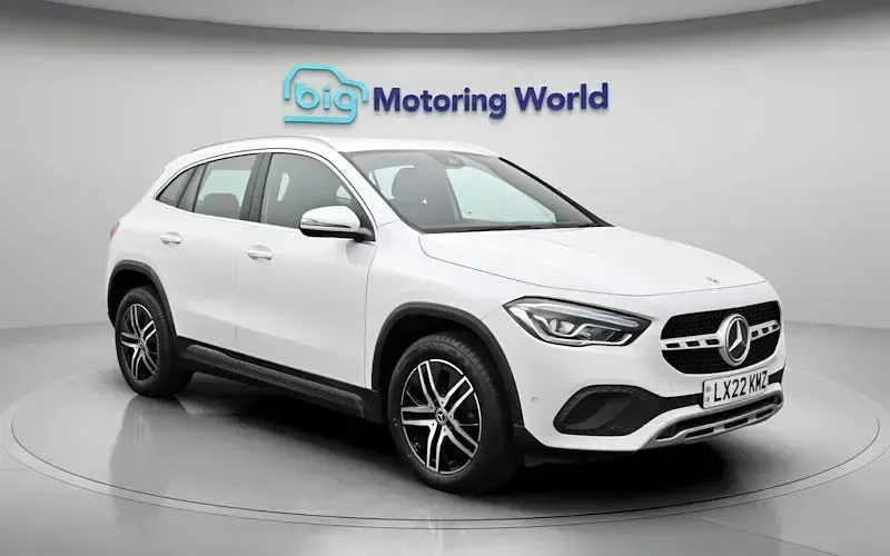 Used Mercedes GLA200 Executive 163 HP (119 kW) 2022 White SUV