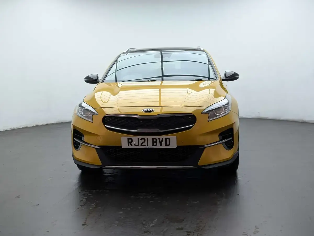 Used Kia XCeed First Edition 139 HP (102 kW) 2021 Yellow SUV