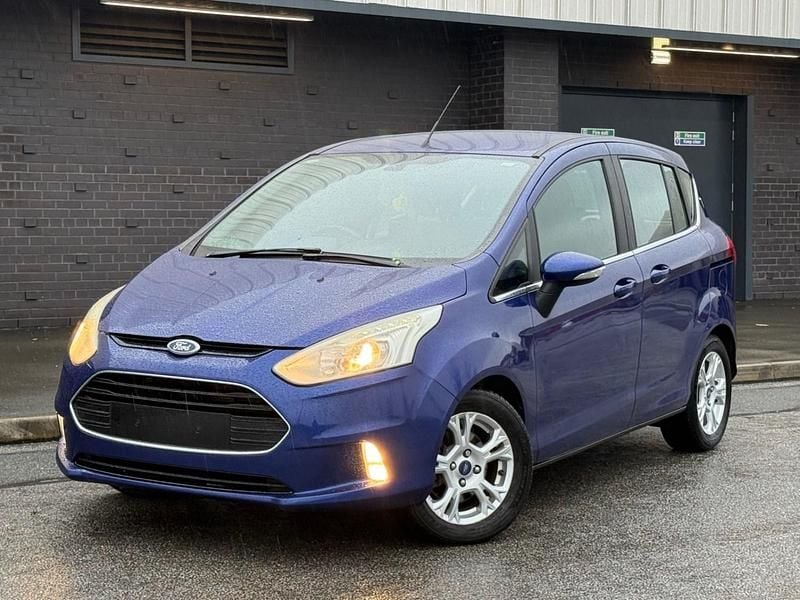 Used Ford B-MAX Zetec 105 HP (77 kW) 2017 Blue MPV