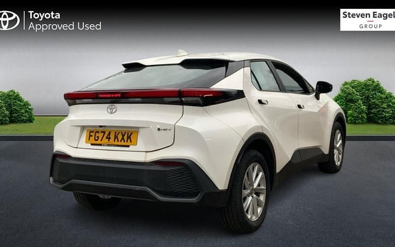 Used Toyota C-HR 140 HP (102 kW) 2026 SUV