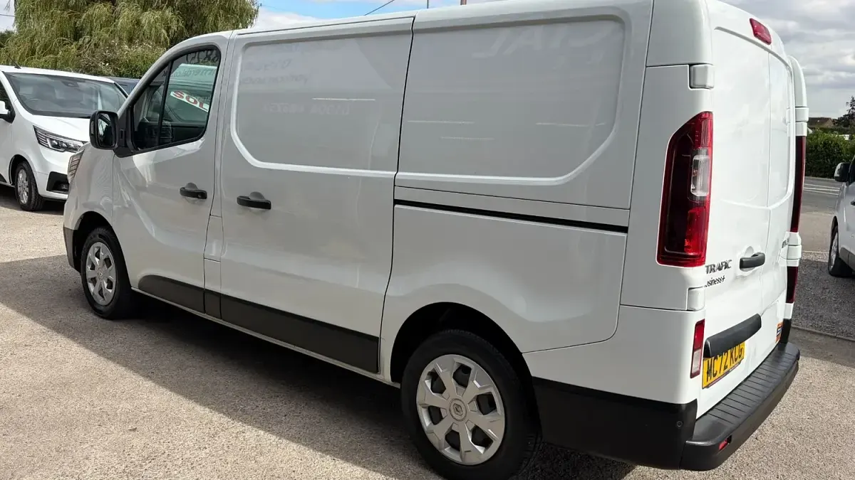 Used Renault Trafic Business 2023 White MPV
