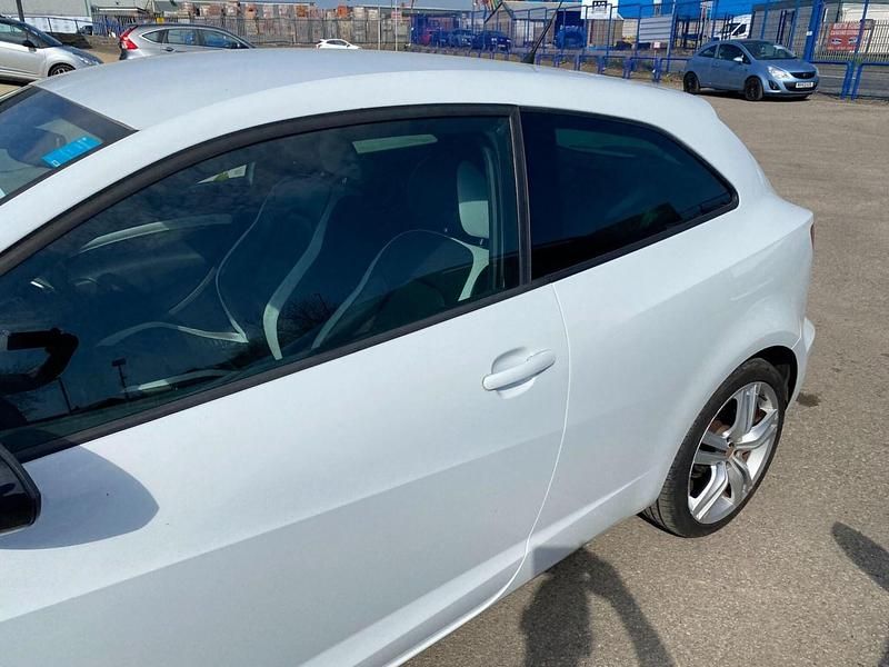 Used Seat Ibiza CUPRA 2013 White Hatchback