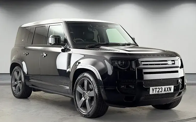 Używany Land Rover Defender S 525 KM (386 kW) 2023 SUV