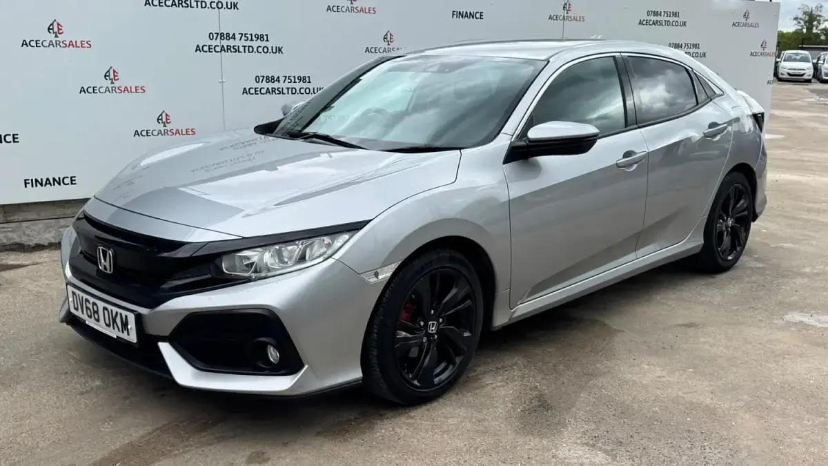 Używany Honda Civic SR 2018 Srebrny Hatchback