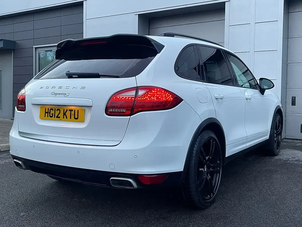 Used Porsche Cayenne Diesel 2012 White SUV