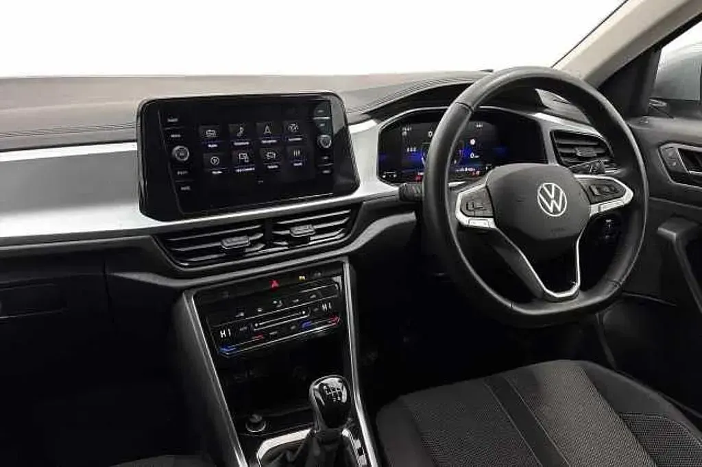 Used VW T-Roc Match 150 HP (110 kW) 2025 Silver SUV