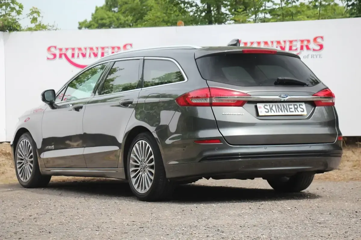 Used Ford Mondeo Titanium 187 HP (137 kW) 2019 Grey Estate