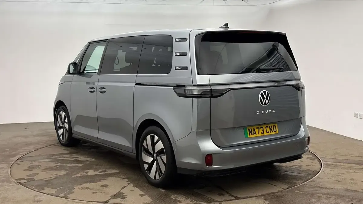 Used VW ID. Buzz Pro 210 kW (286 HP) 2023 Mono silver MPV