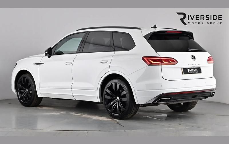 Used VW Touareg Black Edition 286 HP (210 kW) 2022 Pure white SUV