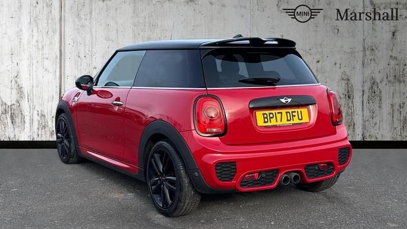 Used Mini Cooper SD Hatch 170 HP (125 kW) 2017 Red Hatchback
