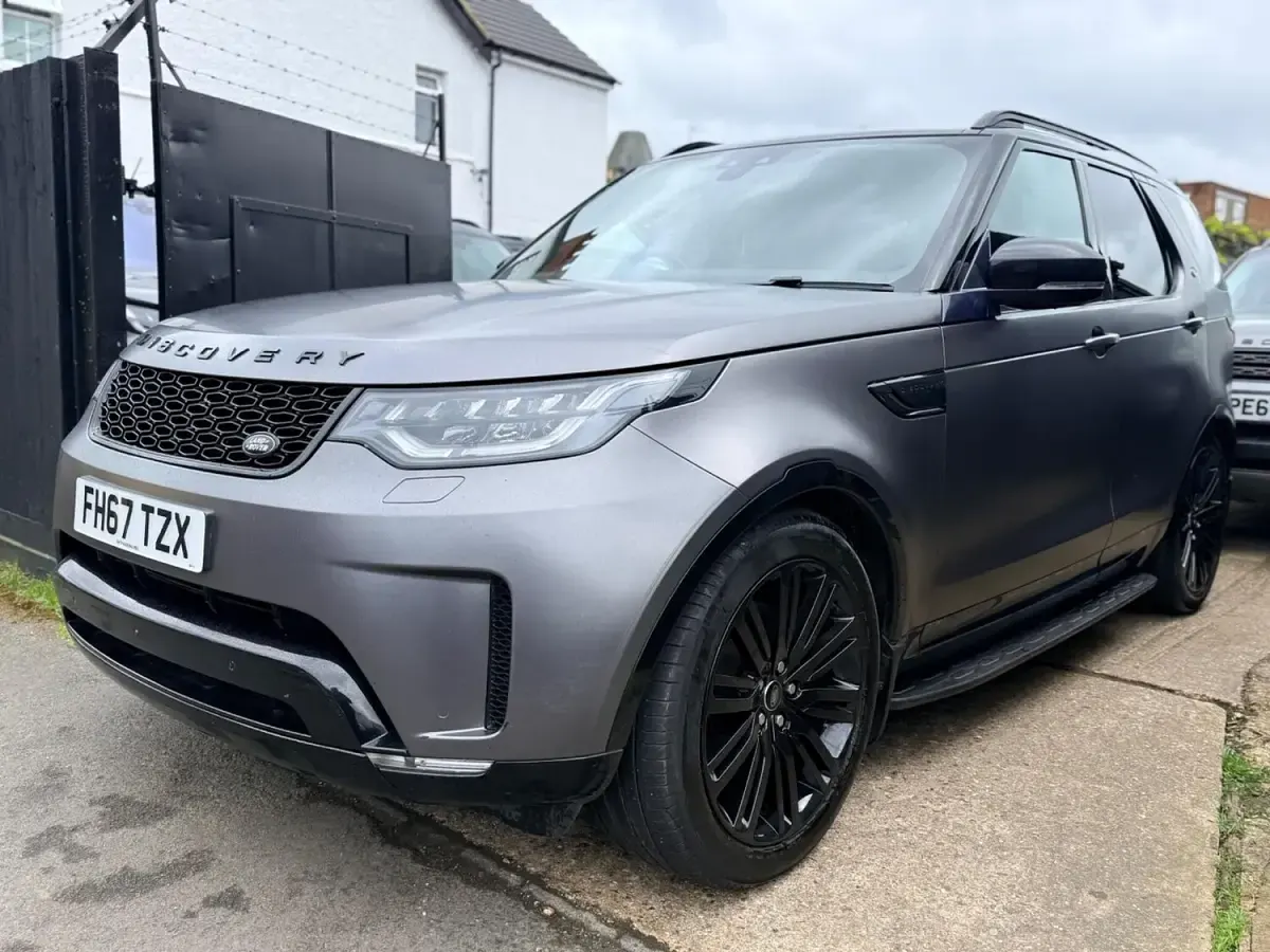 Used Land Rover Discovery 5 HSE Luxury 2017 Black SUV