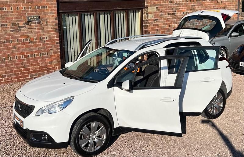 Begagnad Peugeot 2008 Active 2017 Vit SUV