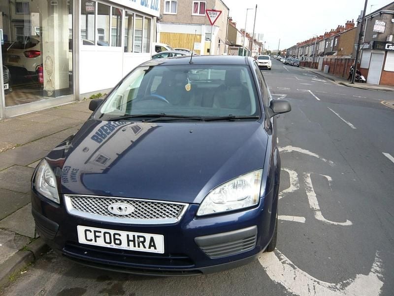 Used Ford Focus 100 HP (73 kW) 2006 Blue Hatchback