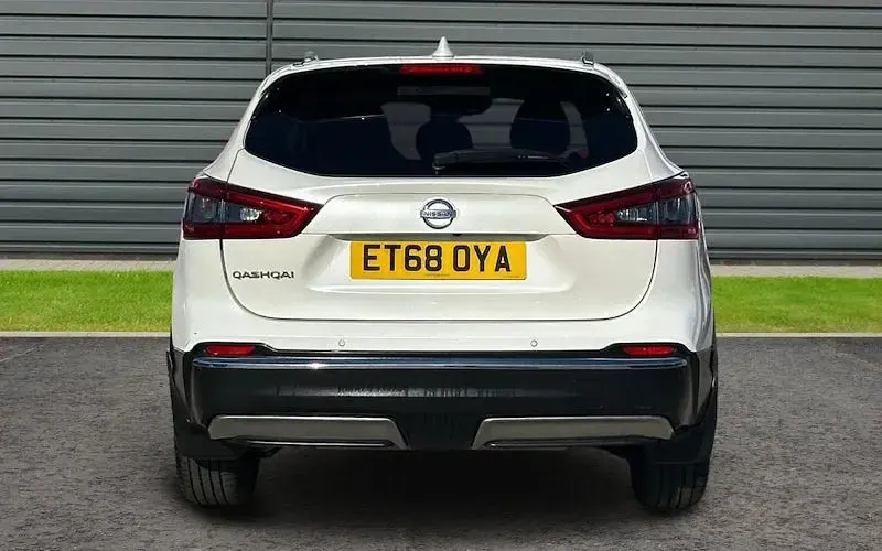 Used Nissan Qashqai Tekna 160 HP (117 kW) 2019 White SUV