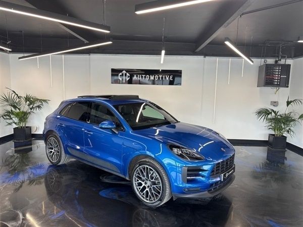 Blue Used 2018 Porsche Macan SUV | £30,880 (Expensive) - Image 1/1