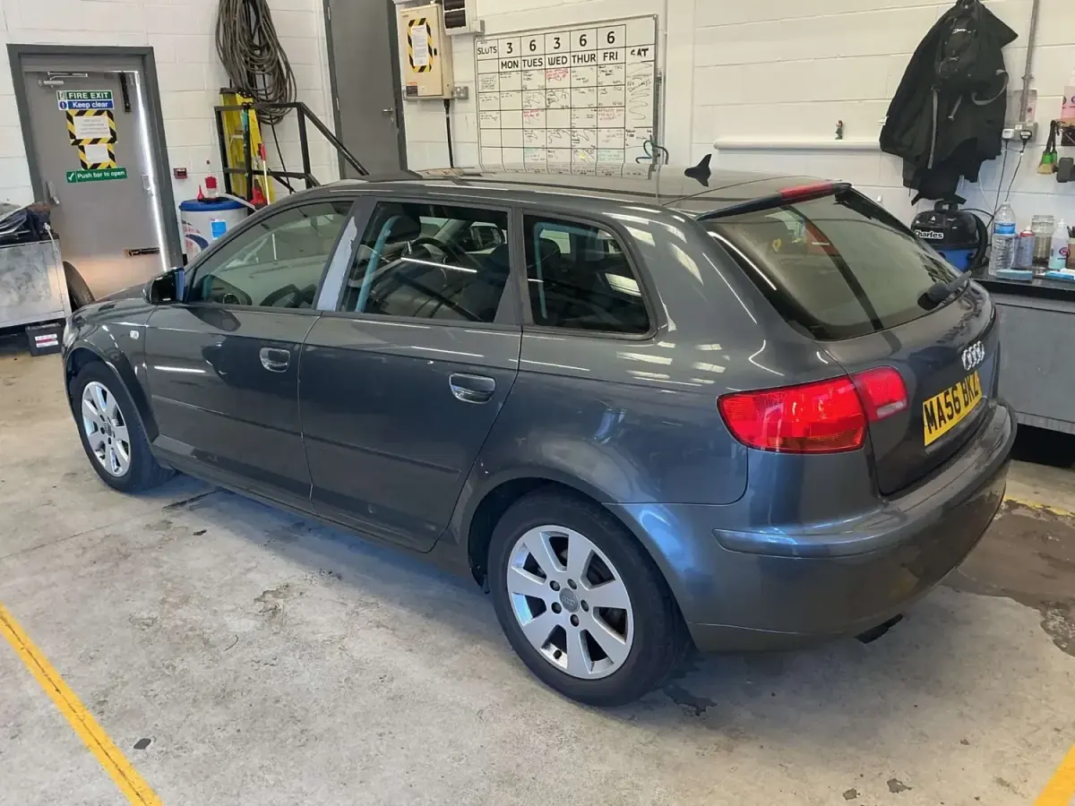Używany Audi A3 2006 Szary Hatchback