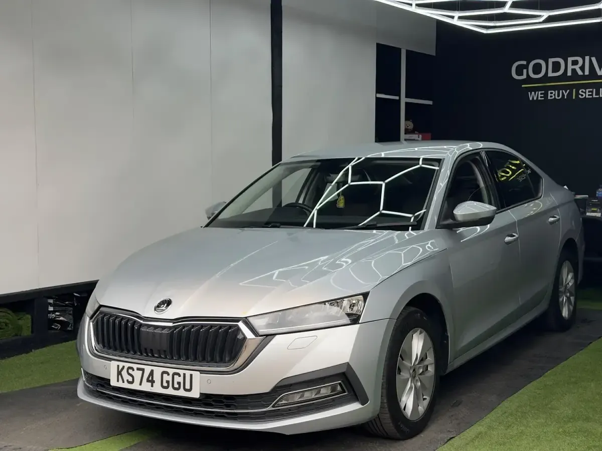 Used Skoda Octavia SE 110 HP (80 kW) 2024 Silver Hatchback