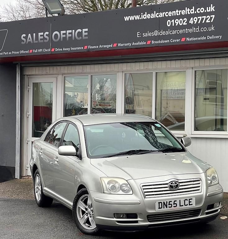 Used Toyota Avensis T3 148 HP (108 kW) 2006 Silver Hatchback