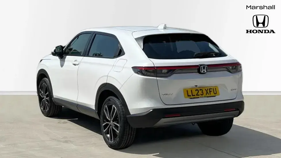 Used Honda HR-V Elegance 131 HP (96 kW) 2023 White SUV