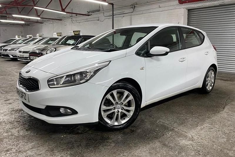 White Used 2014 Kia Ceed 2 Hatchback | £4,000 (Fair price) - Image 1/1