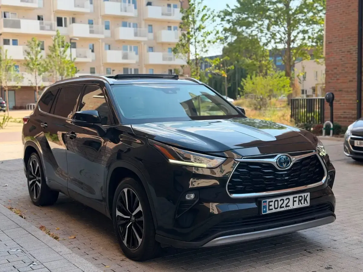 Used Toyota Highlander Premium 248 HP (182 kW) 2022 Black SUV