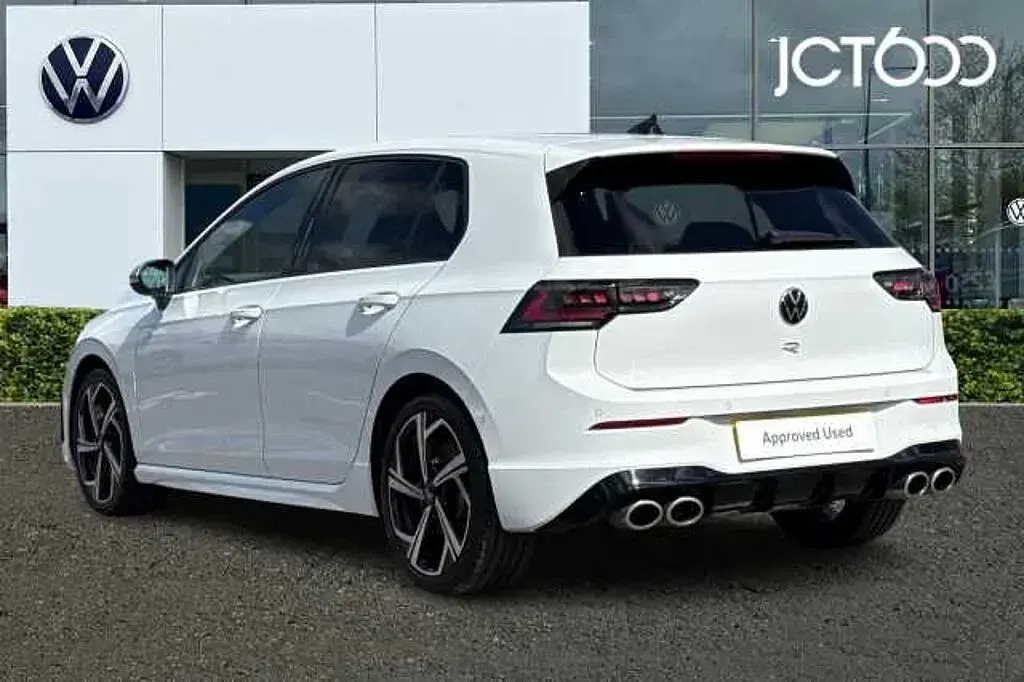 Usado VW Golf VIII R 333 HP (244 kW) 2025 Branco Citadino