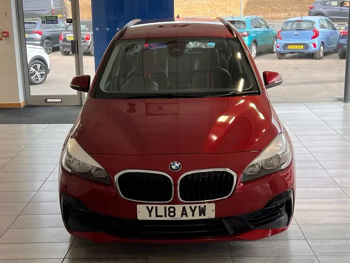 Used BMW 218 Sport Line 150 HP (110 kW) 2018 Red Estate