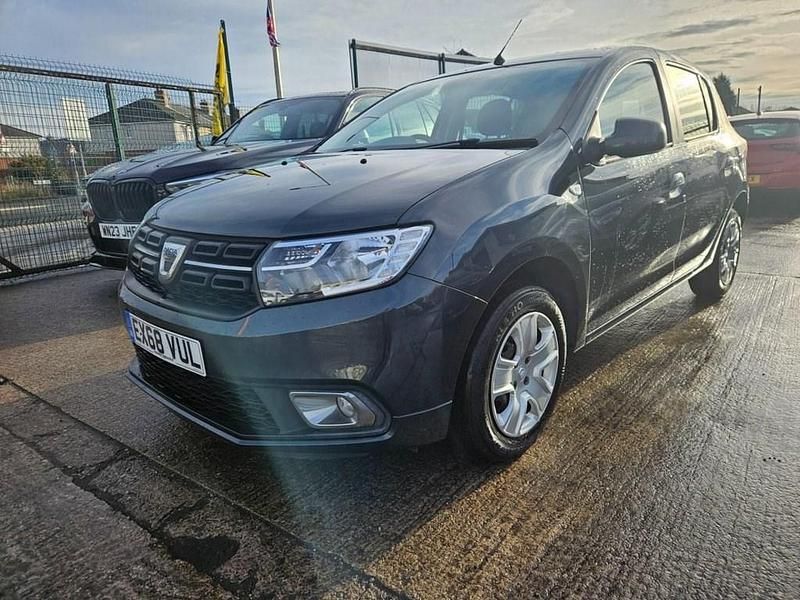 Used Dacia Sandero Comfort 90 HP (66 kW) 2018 Grey Hatchback
